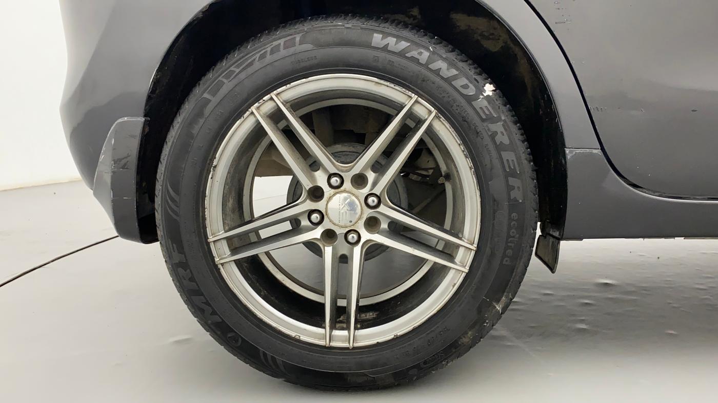 2016 Maruti Baleno DELTA CVT PETROL 1.2, CNG, Automatic, 1,13,205 km, Right Rear Wheel