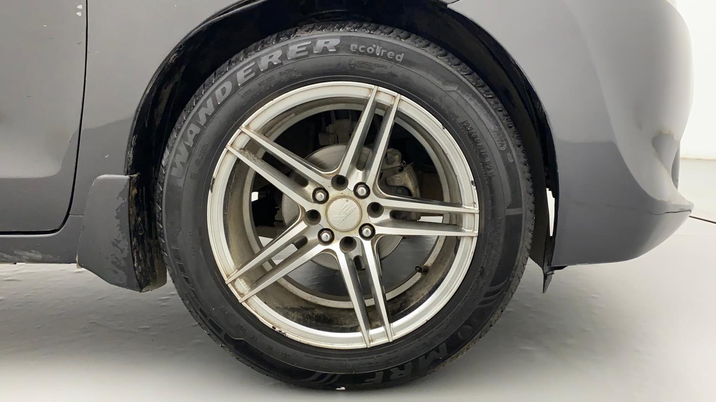 2016 Maruti Baleno DELTA CVT PETROL 1.2, CNG, Automatic, 1,13,205 km, Right Front Wheel