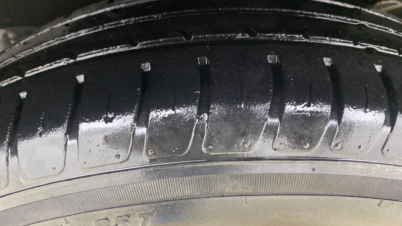 2020 Maruti Swift VXI AMT, Petrol, Automatic, 50,705 km, Left Rear Tyre Tread