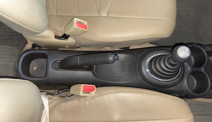 2015 Honda Amaze 1.2L I-VTEC S, Petrol, Manual, 35,930 km, Gear Lever