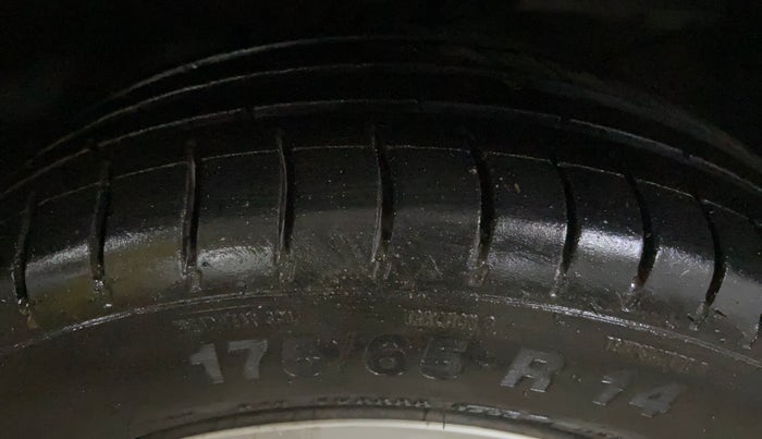 2015 Honda Amaze 1.2L I-VTEC S, Petrol, Manual, 35,930 km, Right Front Tyre Tread