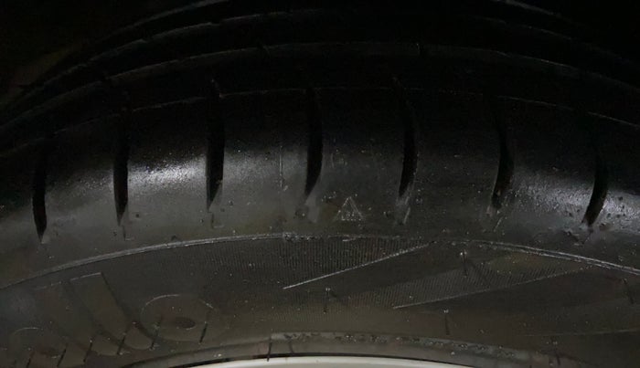 2015 Honda Amaze 1.2L I-VTEC S, Petrol, Manual, 35,930 km, Right Rear Tyre Tread