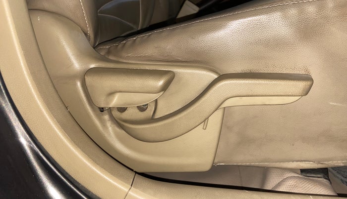 2015 Honda Amaze 1.2L I-VTEC S, Petrol, Manual, 35,930 km, Driver Side Adjustment Panel