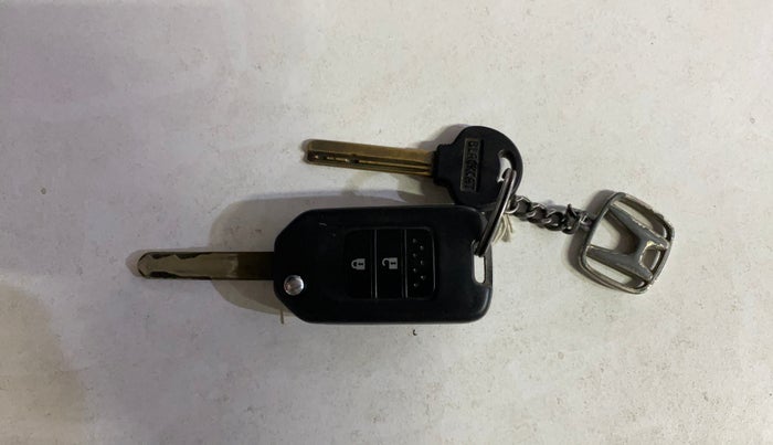2020 Honda WR-V 1.2L I-VTEC S MT, Petrol, Manual, 92,666 km, Key Close Up