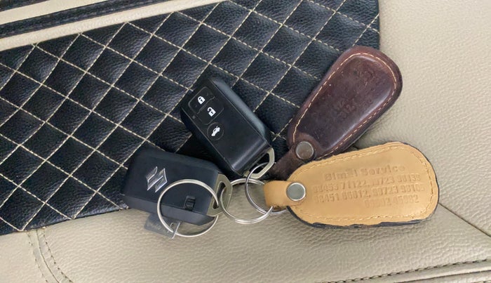 2017 Maruti Dzire ZXI PLUS, Petrol, Manual, 62,739 km, Key Close Up