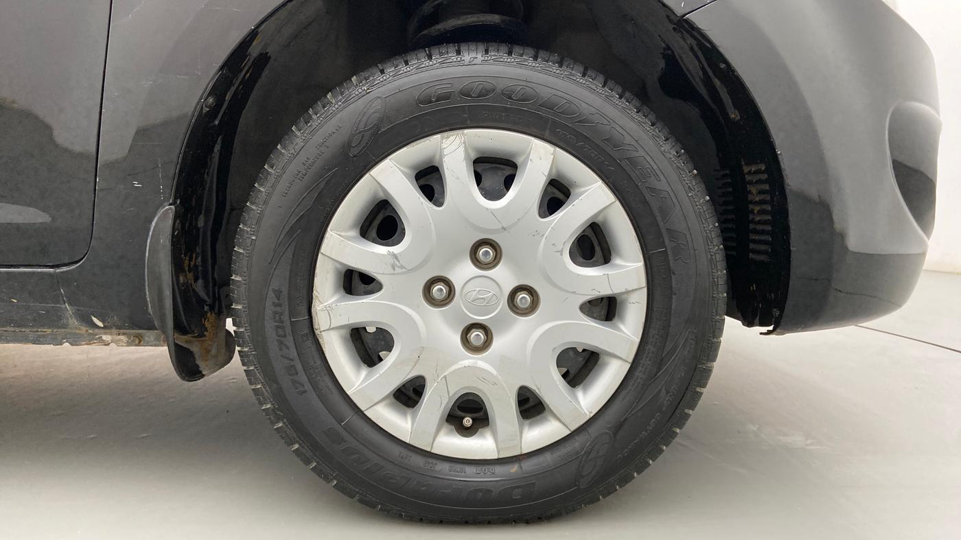 2010 Hyundai i20 MAGNA (O) 1.2, Petrol, Manual, 60,790 km, Right Front Wheel