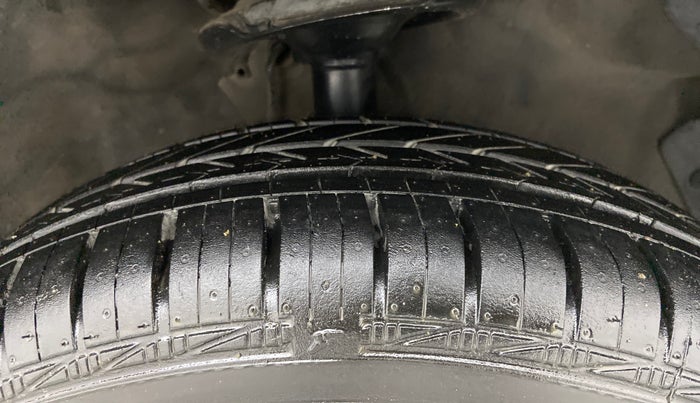 2010 Hyundai i20 MAGNA (O) 1.2, Petrol, Manual, 60,790 km, Right Front Tyre Tread