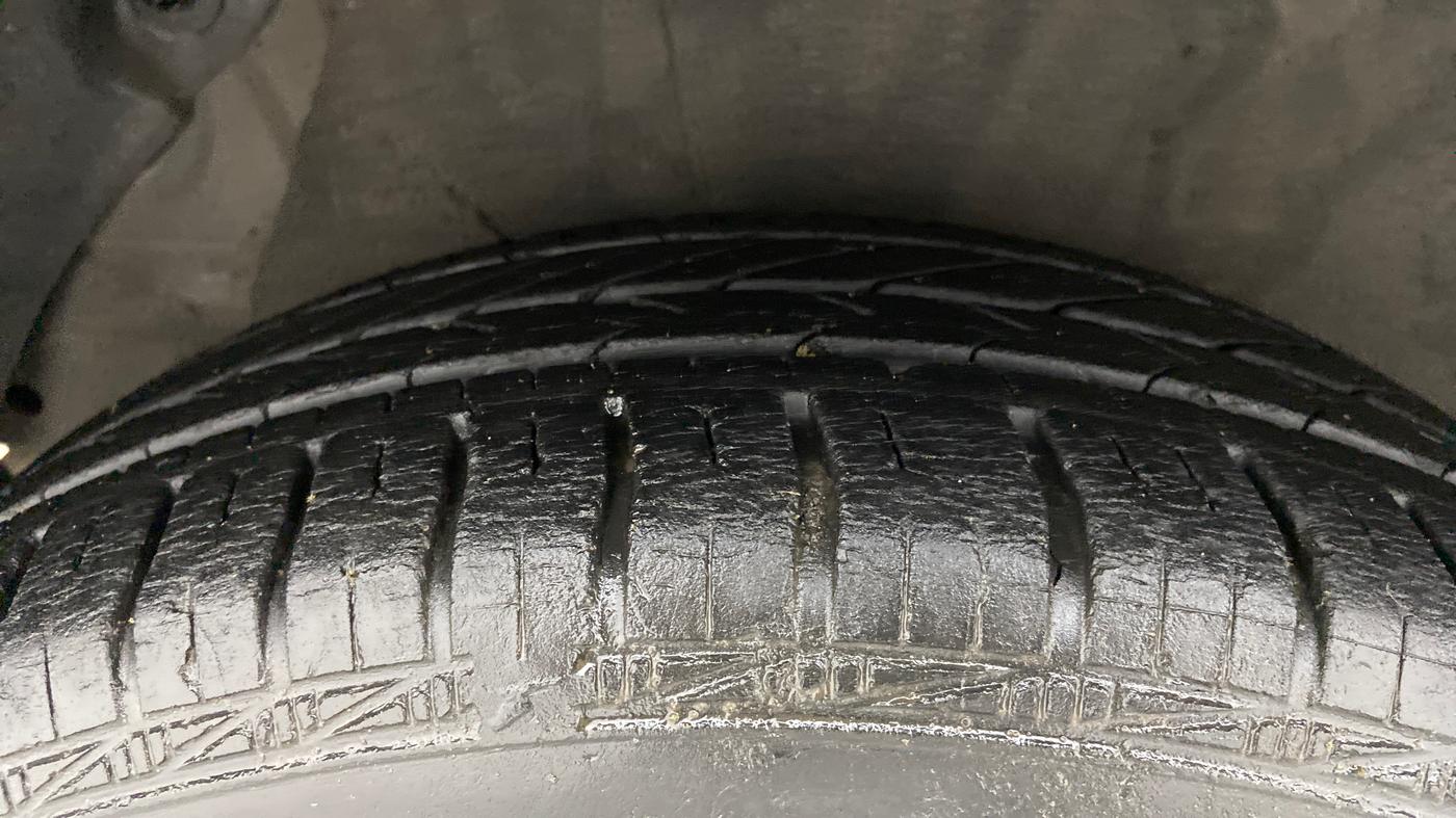 2010 Hyundai i20 MAGNA (O) 1.2, Petrol, Manual, 60,790 km, Right Rear Tyre Tread