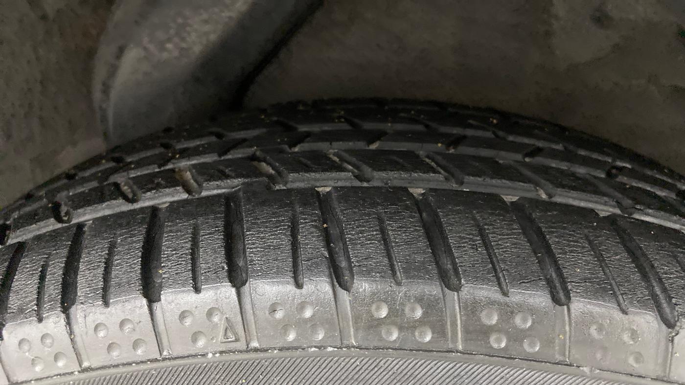 2010 Hyundai i20 MAGNA (O) 1.2, Petrol, Manual, 60,790 km, Left Rear Tyre Tread
