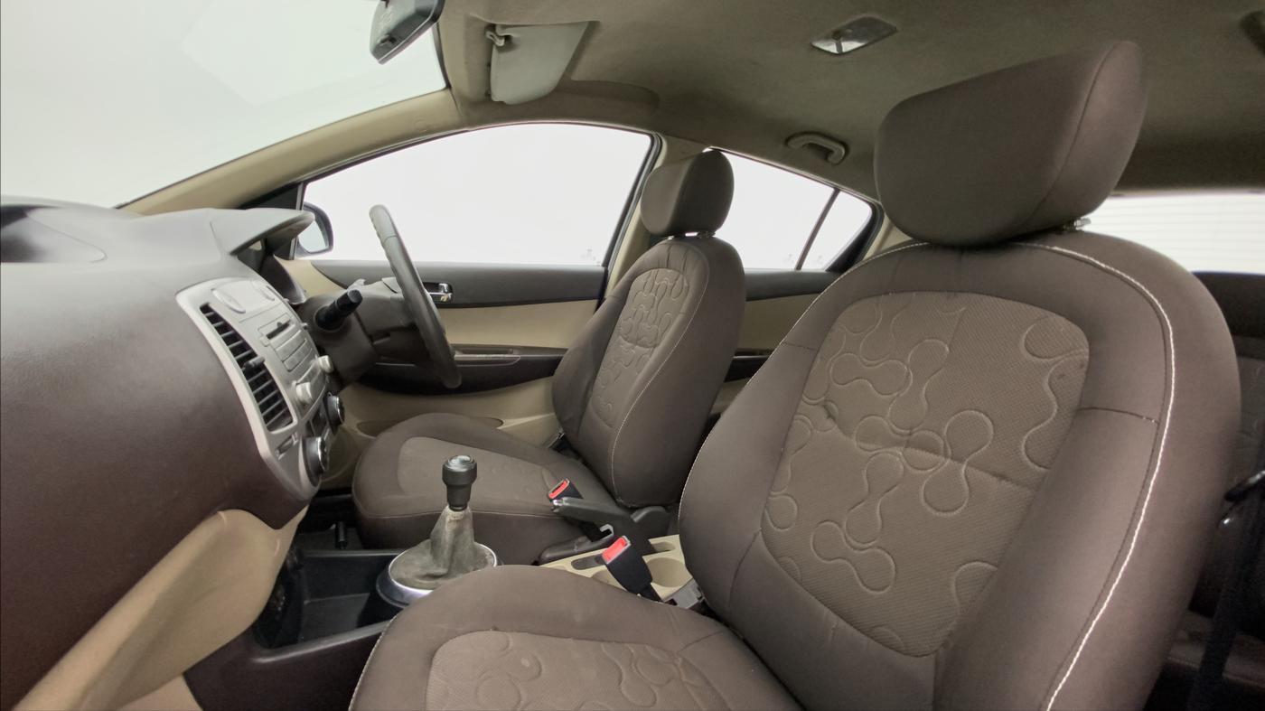 2010 Hyundai i20 MAGNA (O) 1.2, Petrol, Manual, 60,790 km, Right Side Front Door Cabin