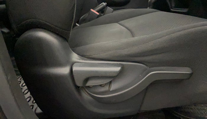 2018 Honda BR-V 1.5L I-VTEC V CVT, Petrol, Automatic, 63,768 km, Driver Side Adjustment Panel