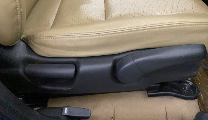 2019 Honda City 1.5L I-VTEC ZX CVT, Petrol, Automatic, 40,460 km, Driver Side Adjustment Panel