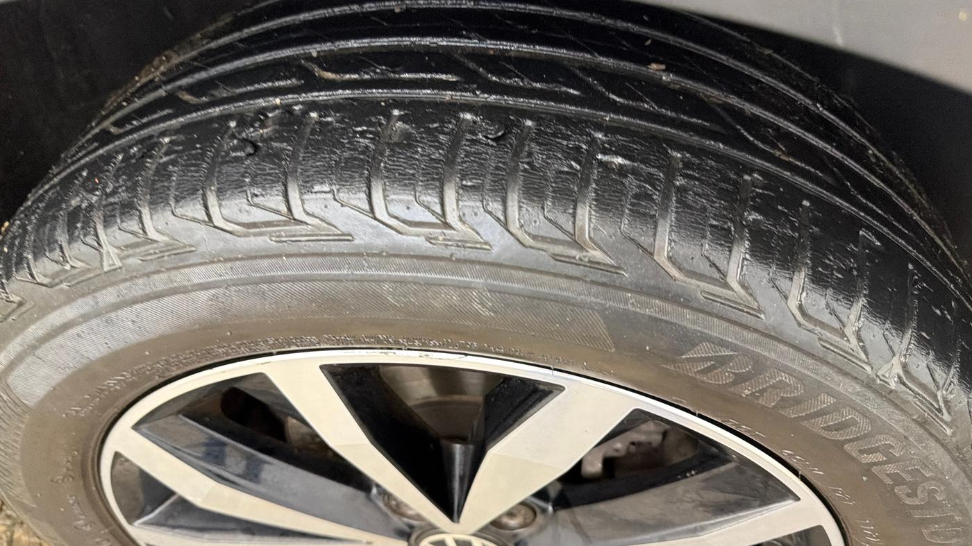 2021 Volkswagen T-ROC 1.5 TSI AT, Petrol, Automatic, 67,344 km, Right Front Tyre Tread