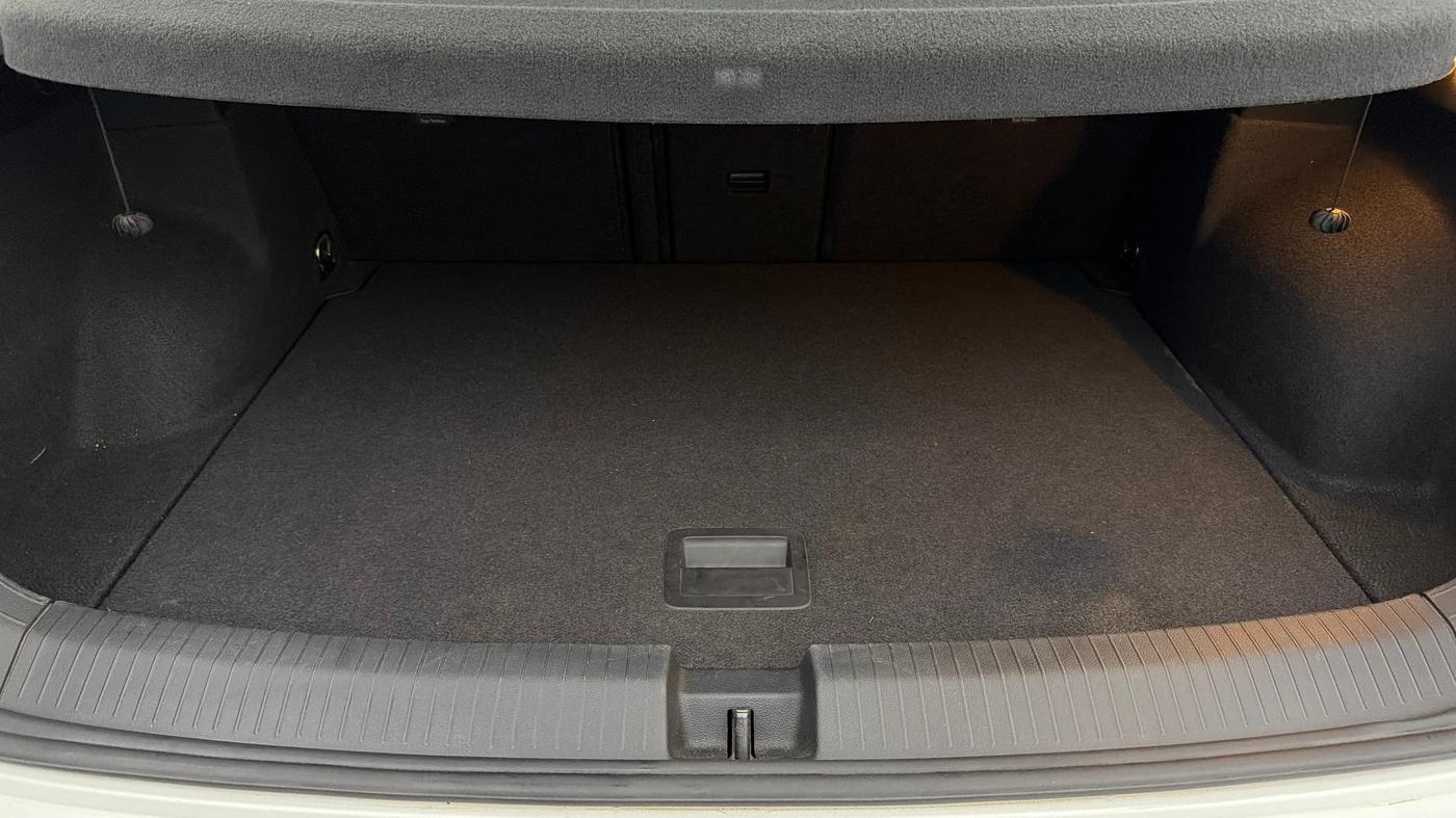 2021 Volkswagen T-ROC 1.5 TSI AT, Petrol, Automatic, 67,344 km, Boot Inside