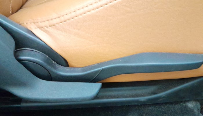 2022 Maruti Baleno ALPHA 1.2 AGS, Petrol, Automatic, 58,157 km, Driver Side Adjustment Panel