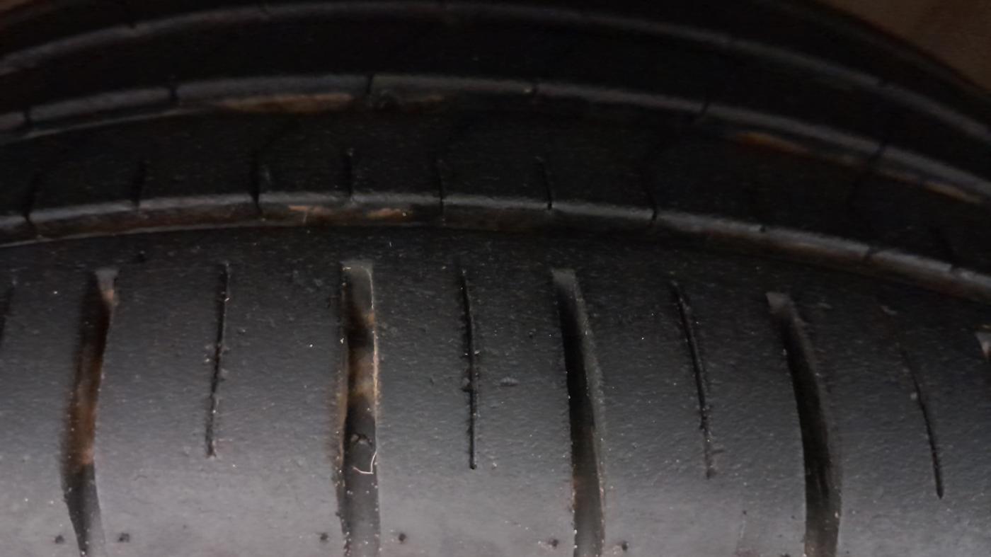 2022 Maruti Baleno ALPHA 1.2 AGS, Petrol, Automatic, 58,157 km, Left Front Tyre Tread
