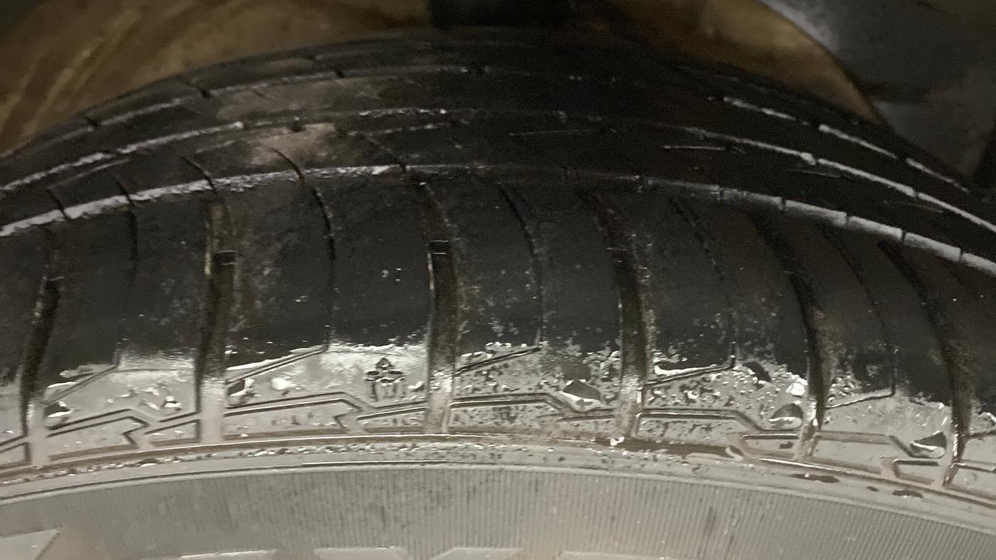 2022 MG HECTOR PLUS SHARP 1.5 PETROL TURBO HYBRID MT 6-STR, Petrol, Manual, 91,014 km, Right Front Tyre Tread