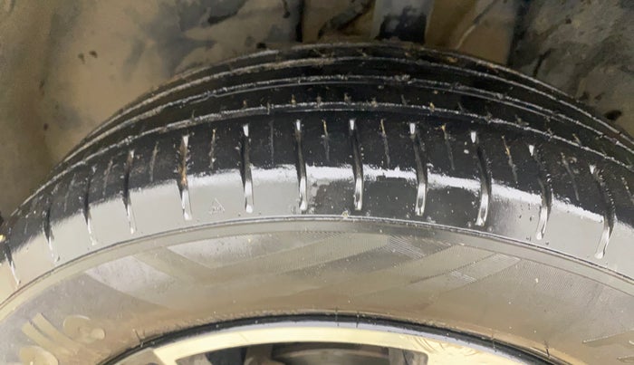 2021 Tata PUNCH CREATIVE  1.2 RTN DUAL TONE, CNG, Manual, 57,267 km, Left Front Tyre Tread