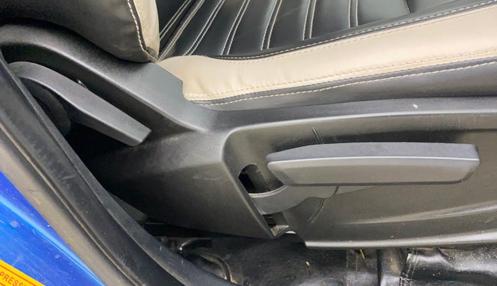 2021 Tata PUNCH CREATIVE  1.2 RTN DUAL TONE, CNG, Manual, 57,267 km, Driver Side Adjustment Panel