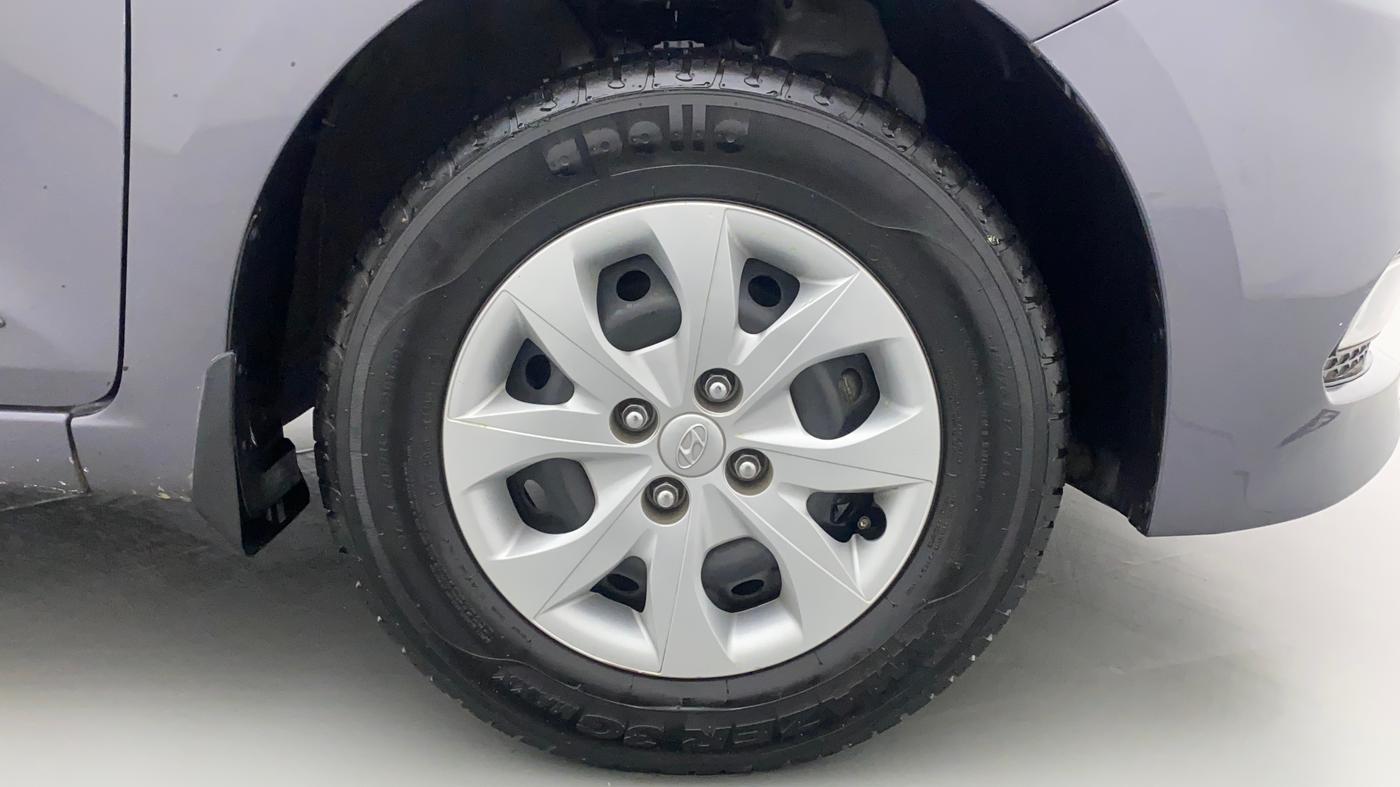 2017 Hyundai Elite i20 SPORTZ 1.2, CNG, Manual, 32,895 km, Right Front Wheel