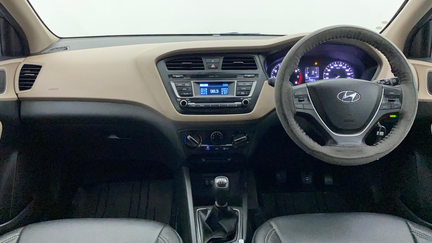 2017 Hyundai Elite i20 SPORTZ 1.2, CNG, Manual, 32,895 km, Dashboard