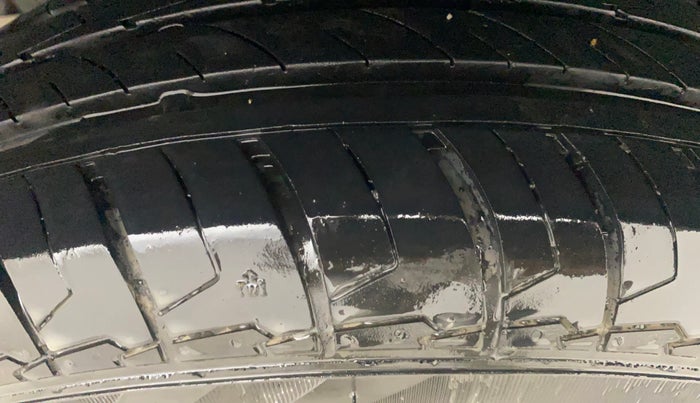 2023 Maruti Swift VXI CNG, CNG, Manual, 14,107 km, Left Rear Tyre Tread
