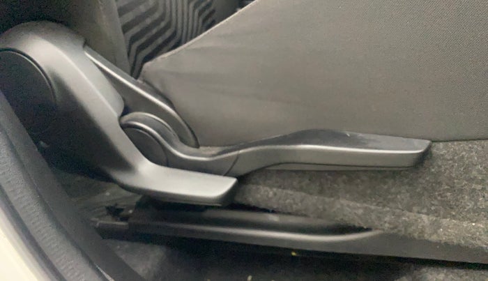 2023 Maruti Swift VXI CNG, CNG, Manual, 14,107 km, Driver Side Adjustment Panel