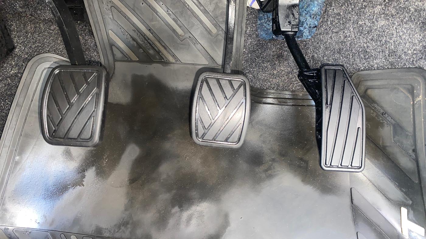 2023 Maruti Swift VXI CNG, CNG, Manual, 14,177 km, Pedals