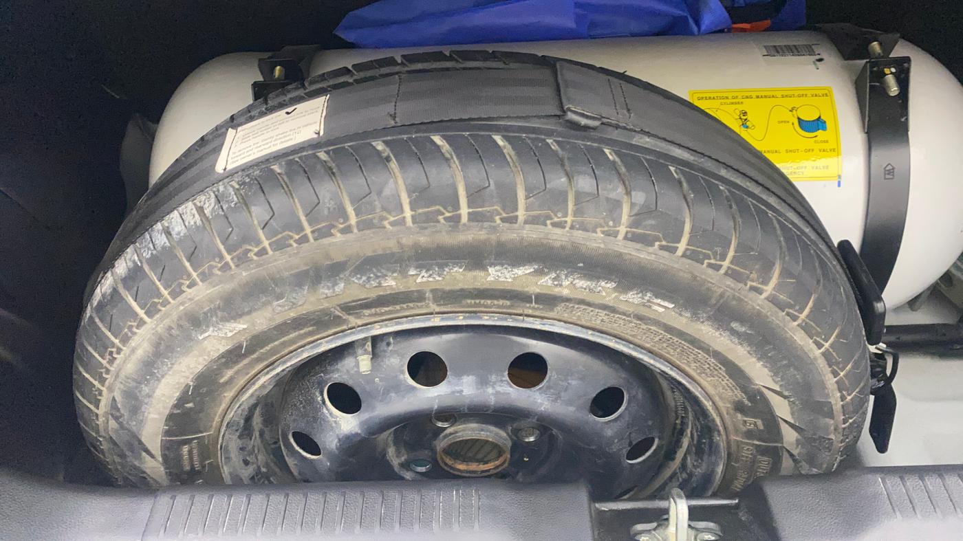 2023 Maruti Swift VXI CNG, CNG, Manual, 14,177 km, Spare Tyre