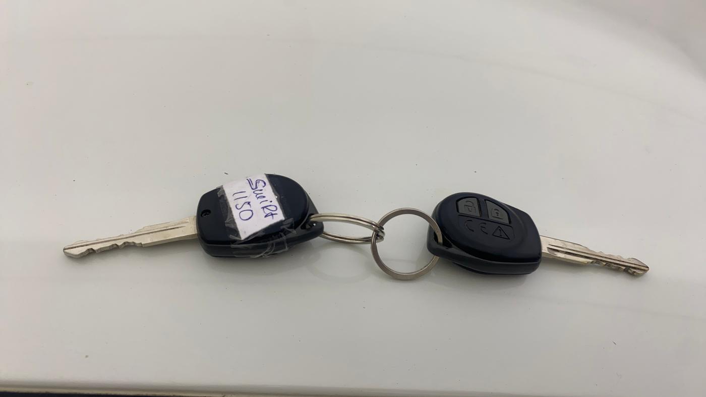 2023 Maruti Swift VXI CNG, CNG, Manual, 14,177 km, Key Close Up