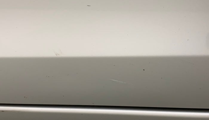 2012 Maruti Ertiga VDI, Diesel, Manual, 1,45,448 km, Driver-side door - Minor scratches