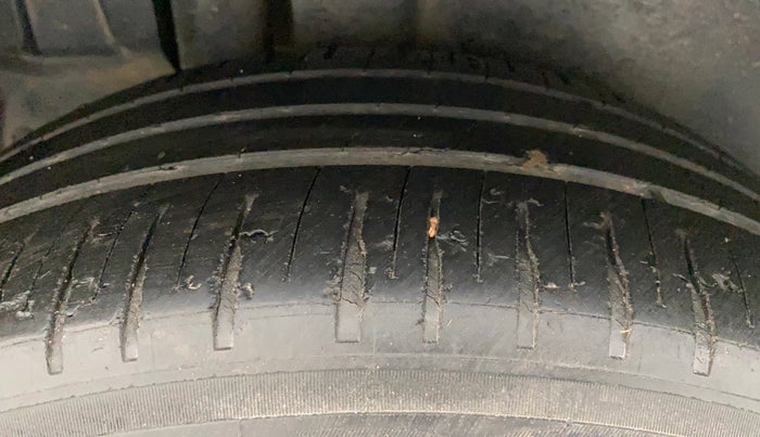 2012 Maruti Ertiga VDI, Diesel, Manual, 1,45,448 km, Right Rear Tyre Tread