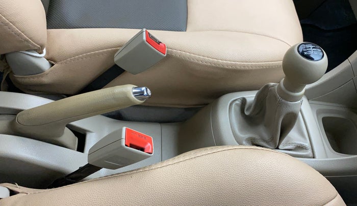 2012 Maruti Ertiga VDI, Diesel, Manual, 1,45,448 km, Gear Lever