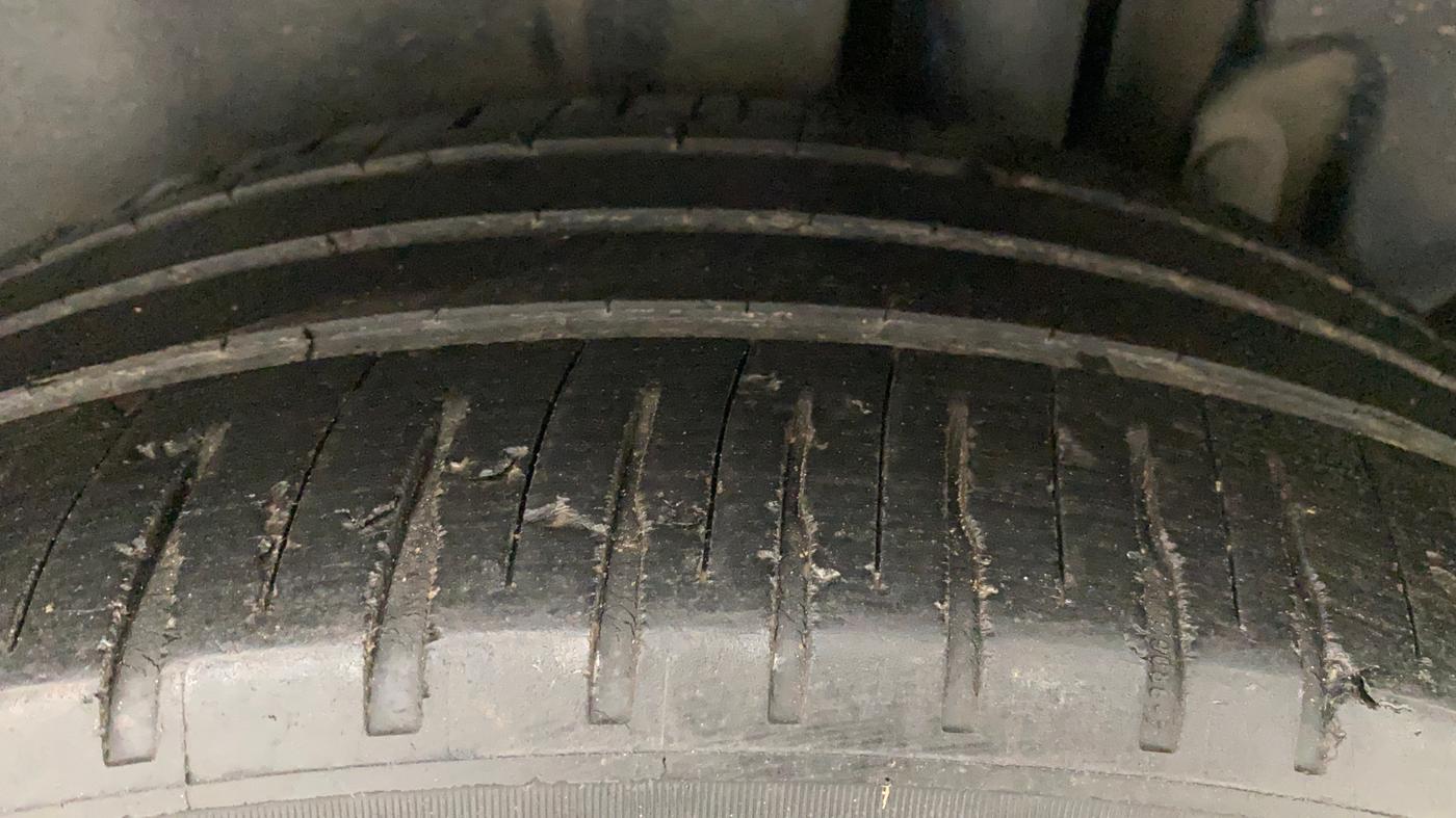 2012 Maruti Ertiga VDI, Diesel, Manual, 1,45,448 km, Left Rear Tyre Tread