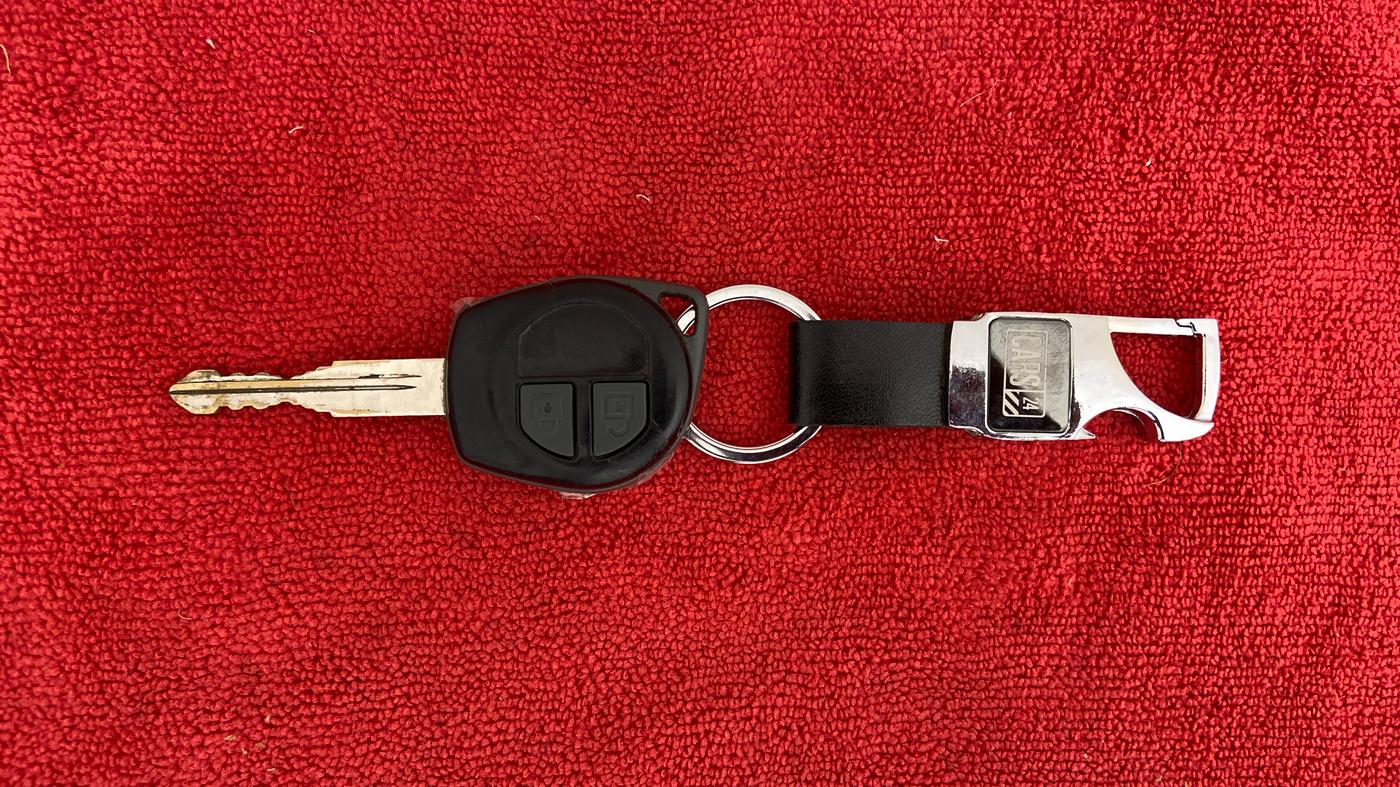 2017 Maruti Swift VXI, Petrol, Manual, 77,490 km, Key Close Up