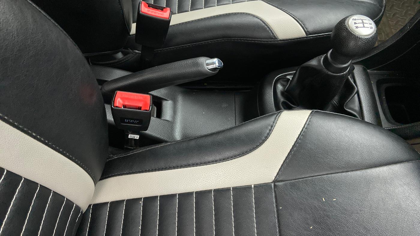 2017 Maruti Swift VXI, Petrol, Manual, 77,490 km, Gear Lever