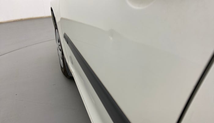 2017 Maruti Swift VXI, Petrol, Manual, 77,490 km, Front passenger door - Slightly dented