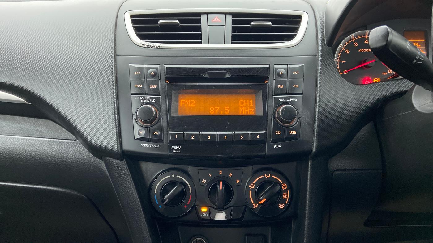 2017 Maruti Swift VXI, Petrol, Manual, 77,490 km, Air Conditioner