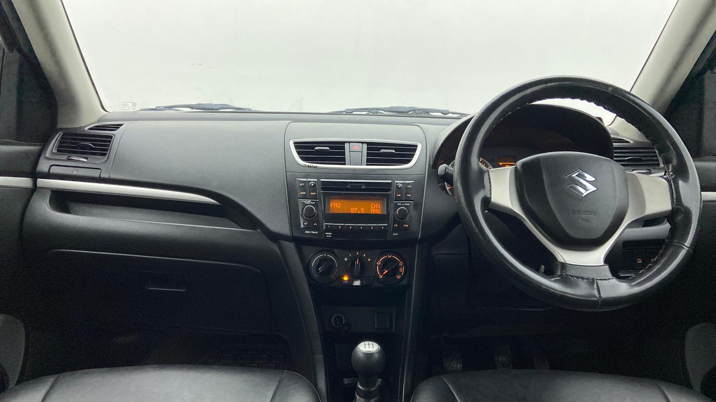 2017 Maruti Swift VXI, Petrol, Manual, 77,490 km, Dashboard