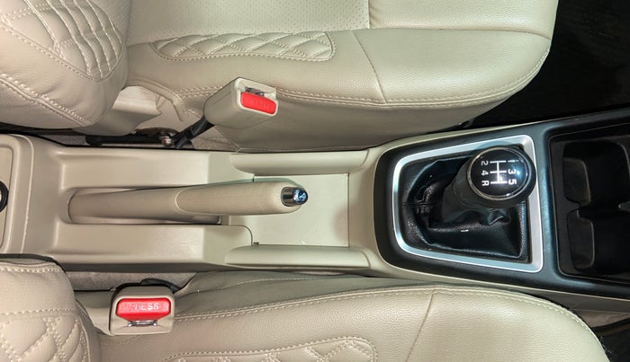 2024 Maruti Dzire ZXI CNG, CNG, Manual, 56,564 km, Gear Lever