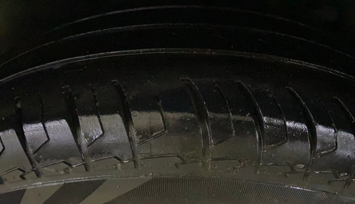 2024 Maruti Dzire ZXI CNG, CNG, Manual, 56,564 km, Left Rear Tyre Tread
