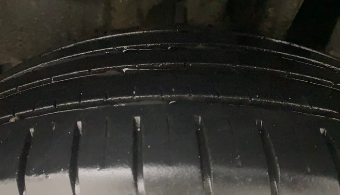 2020 Maruti Swift ZXI PLUS, Petrol, Manual, 33,325 km, Left Rear Tyre Tread