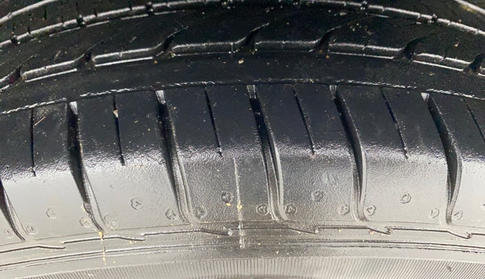 2021 KIA SELTOS HTE 1.5 PETROL, Petrol, Manual, 21,576 km, Left Rear Tyre Tread