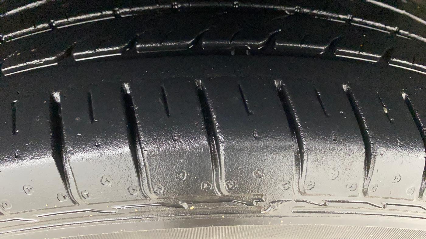 2021 KIA SELTOS HTE 1.5 PETROL, Petrol, Manual, 21,576 km, Right Front Tyre Tread