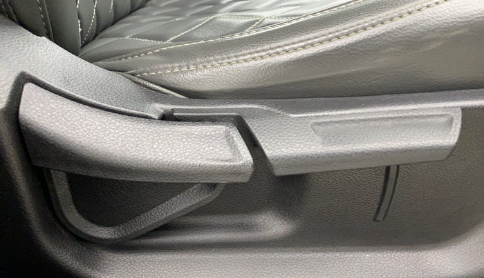 2021 KIA SELTOS HTE 1.5 PETROL, Petrol, Manual, 21,576 km, Driver Side Adjustment Panel