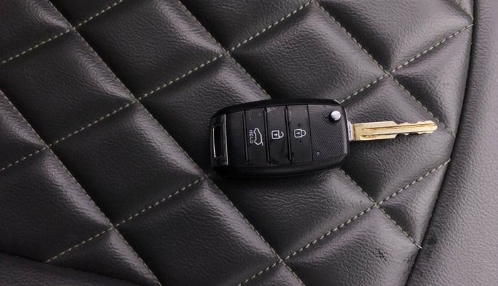 2021 KIA SELTOS HTE 1.5 PETROL, Petrol, Manual, 21,576 km, Key Close Up