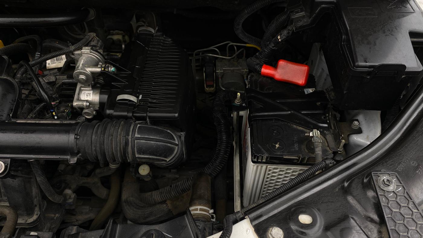 2024 Nissan MAGNITE XV PREMIUM, Petrol, Manual, 35,436 km, Engine View - Left