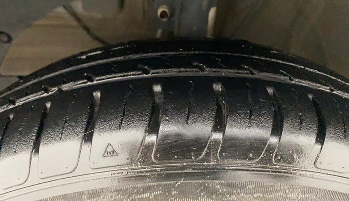 2021 Maruti Swift VXI, Petrol, Manual, 22,063 km, Left Front Tyre Tread