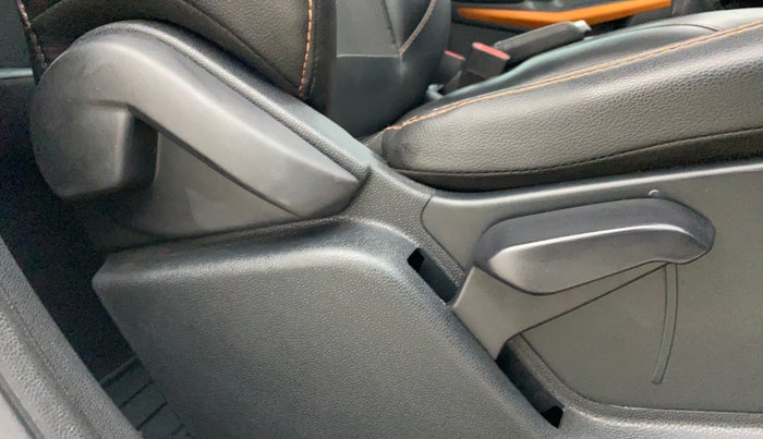 2020 Ford Ecosport TITANIUM 1.5L SPORTS(SUNROOF) DIESEL, Diesel, Manual, 1,26,599 km, Driver Side Adjustment Panel