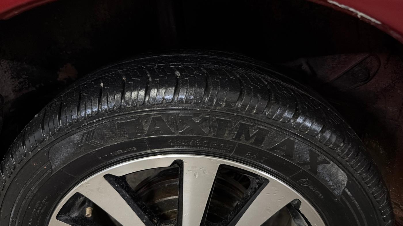 2018 Toyota Etios Liva V, Petrol, Manual, 77,543 km, Right Rear Tyre Tread